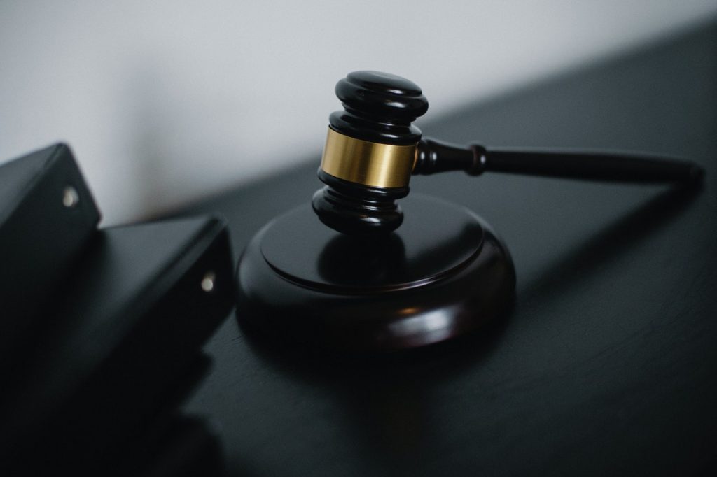 Advokat Perceraian Katolik Bekasi Pondok Melati WA 0811-8160-173
